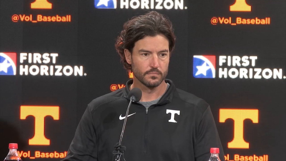Tennessee HC Tony Vitello